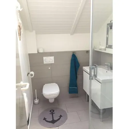 Comfortable Vacation Apartment Holnis